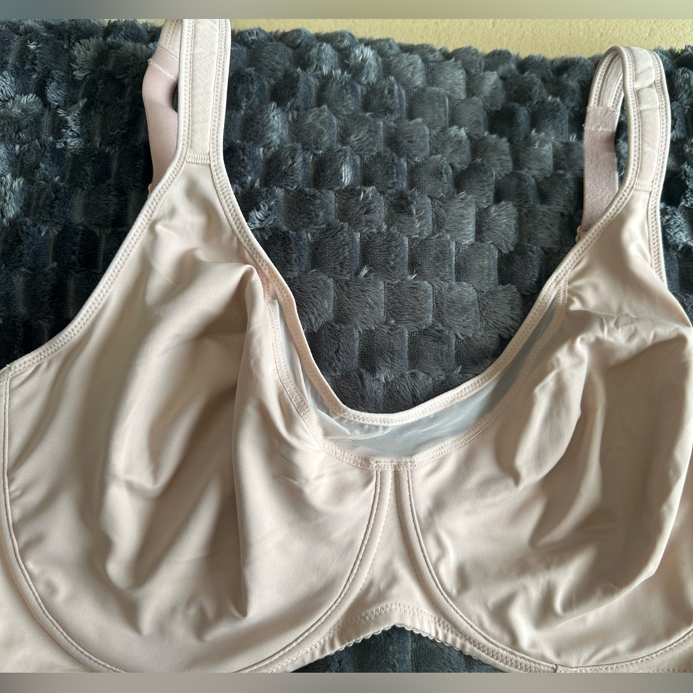 NEW** Shecurve Women's Bra Sz 42F